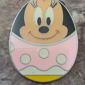 Disney Pin – Hong Kong Disneyland Minnie Mouse Egg Collector Trading Pin